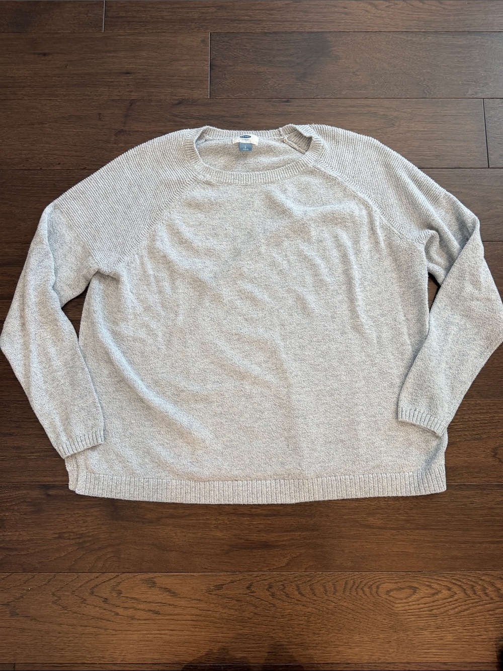 Old Navy Womenโs Crewneck Sweater in Light Gray Size Large - C58-023